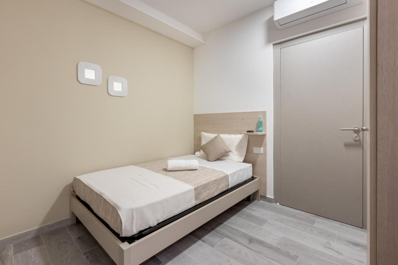 Deledda Home Cagliari Exterior foto