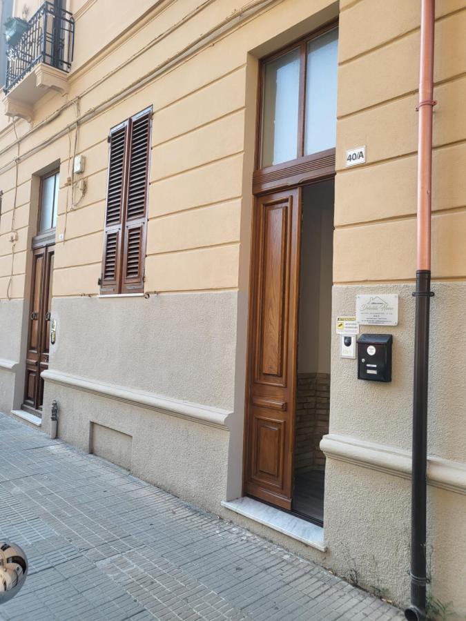 Deledda Home Cagliari Exterior foto